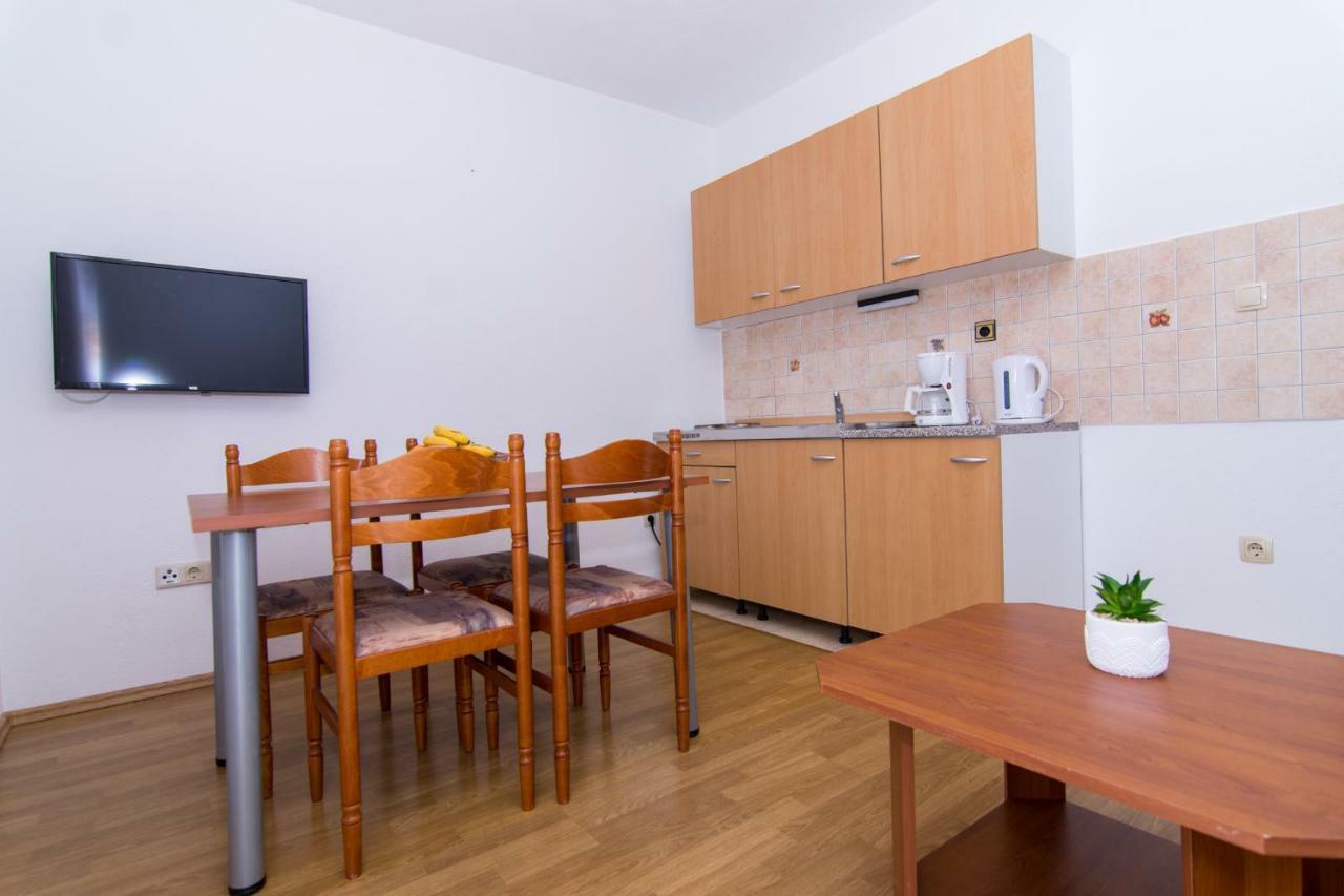 Apartments Jozic Seget Vranjica Exterior foto