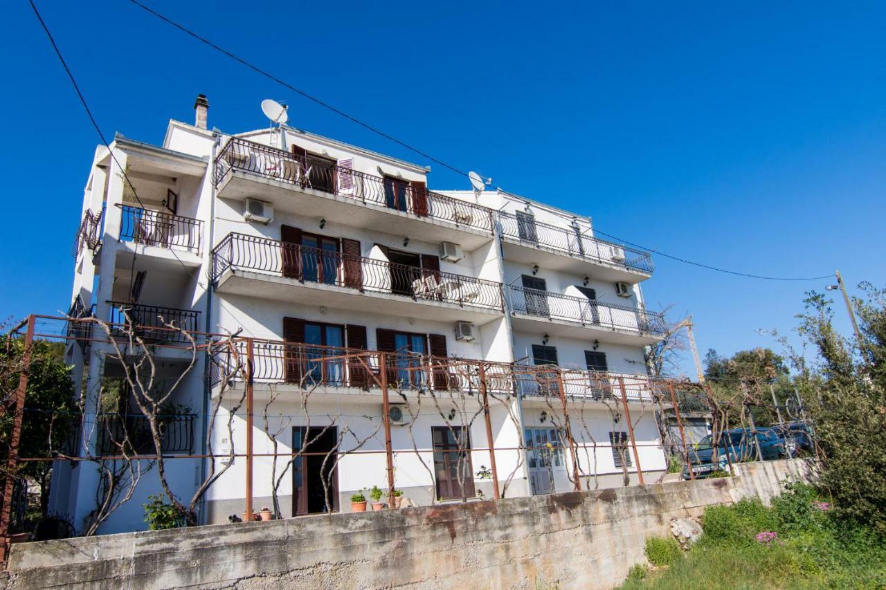 Apartments Jozic Seget Vranjica Exterior foto