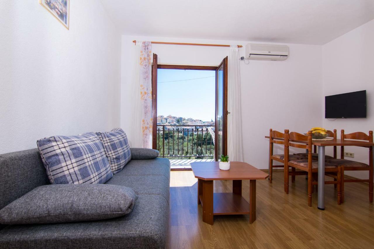 Apartments Jozic Seget Vranjica Exterior foto